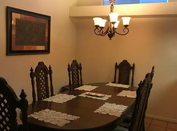 Susies Suites - Oak Hostel *