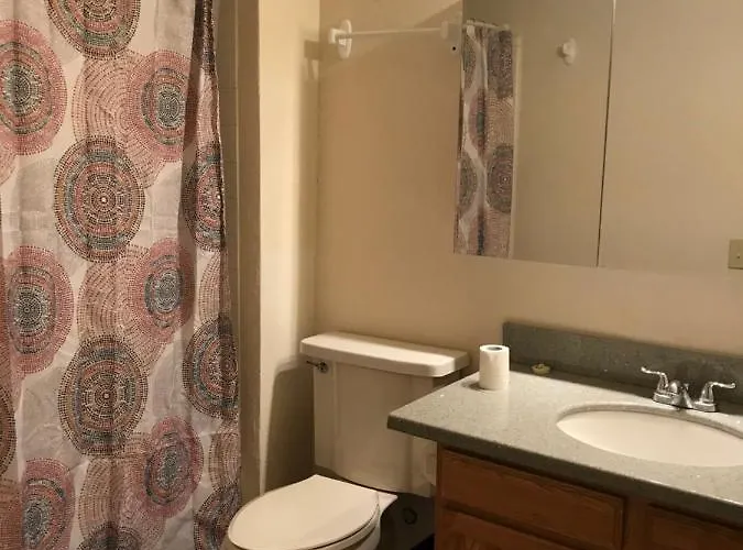 Susies Suites - Oak Mesa